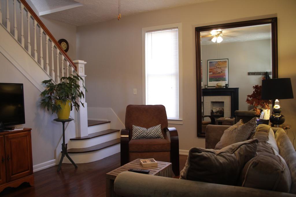 Modern Homestead Guest House Reedsville Oda fotoğraf